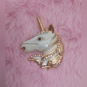 Charming Light Gray Unicorn Brooch with Gold and Rhinestone Details